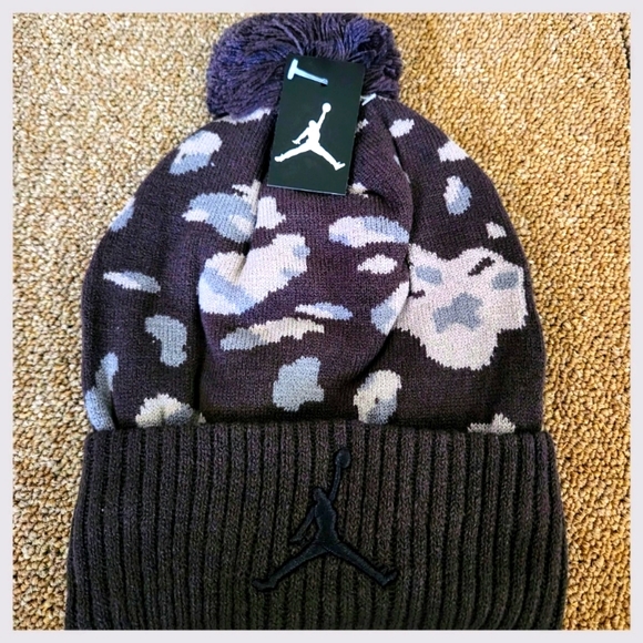 MICHAEL JORDAN BEANIE HAT. - Picture 1 of 1